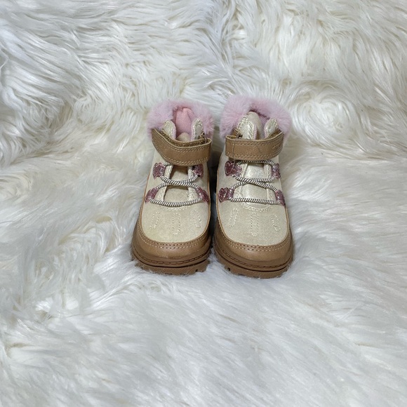 Carter's Other - Brand new Carter's toddler snow boots!